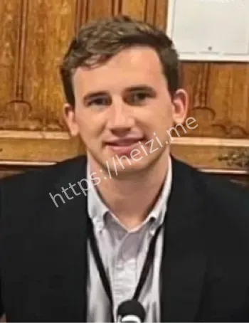 间谍闹剧反转复盘